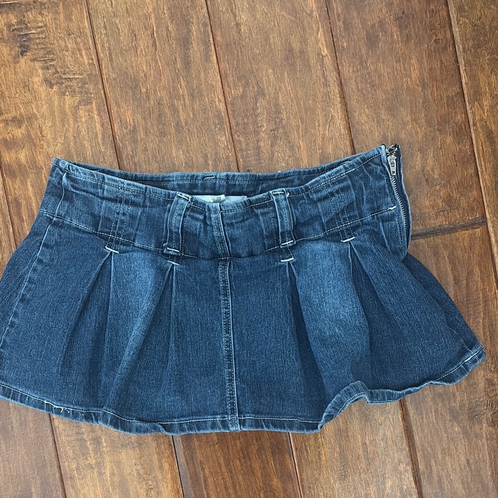 Almost Famous Denim Mini Skort Size M (Juniors)